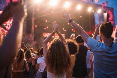 Acouphènes après un concert : que faire pour les soulager